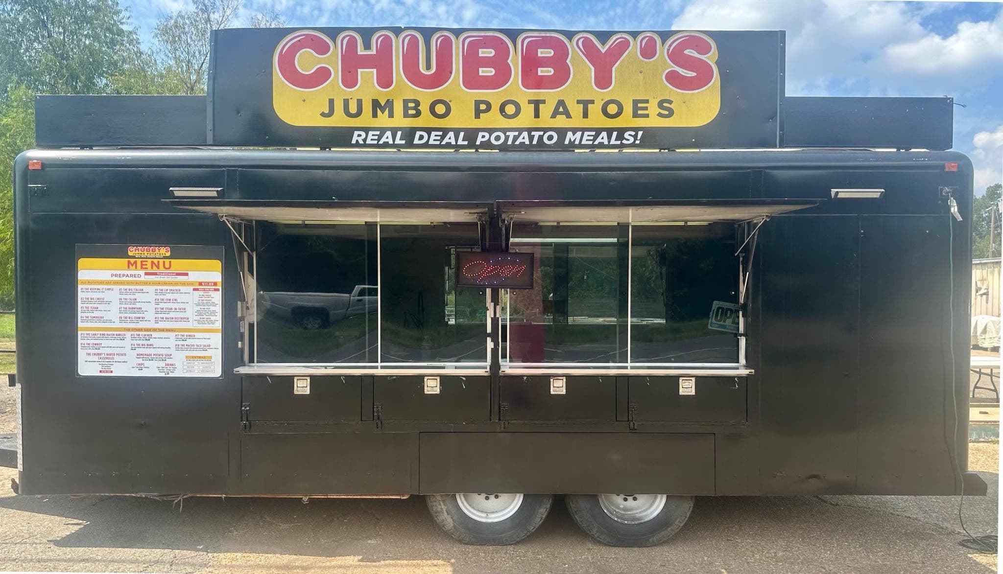 The front of the CHUBBYS Jumbo Potatoes food trailer